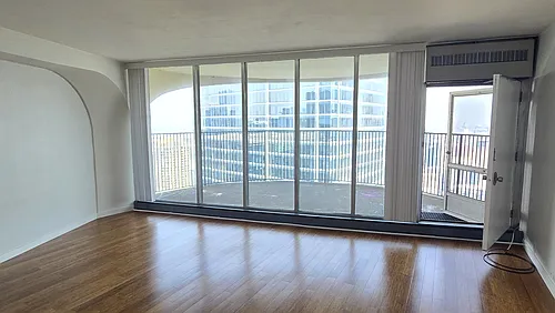 300 N State St #5903 Photo 1
