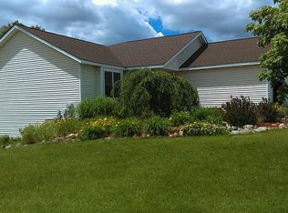 7459 Elkhorn Dr, Middleville, MI 49333