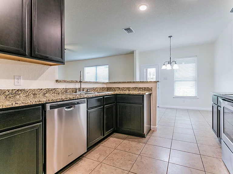 211 Azalea Way — Photo 34