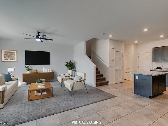 4th image of 451 Filaree Pl