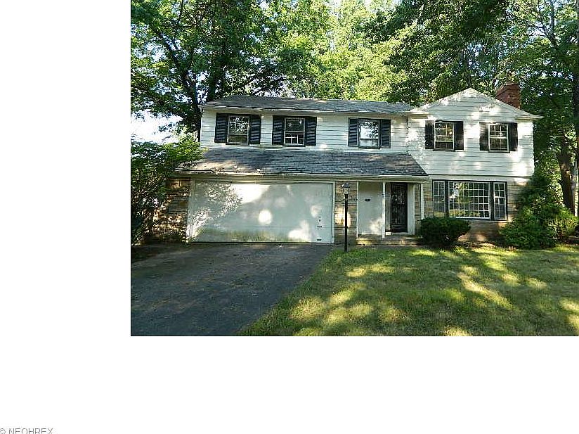 1st image of 2072 Newbury Dr