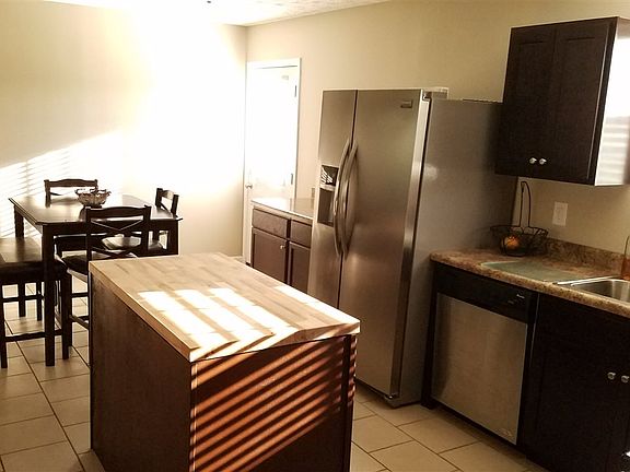 5th image of 111 Melissa Ln