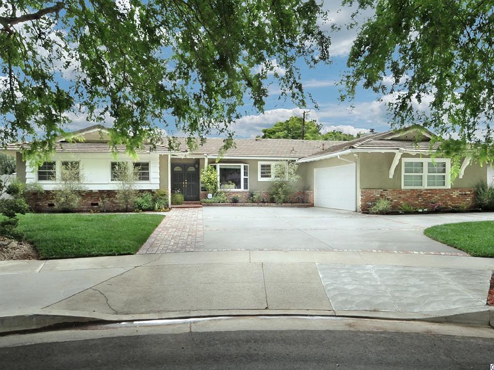 1st image of 8374 Maynard Ave