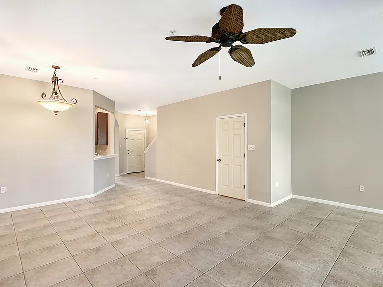 3499 Parkridge Cir — Photo 5