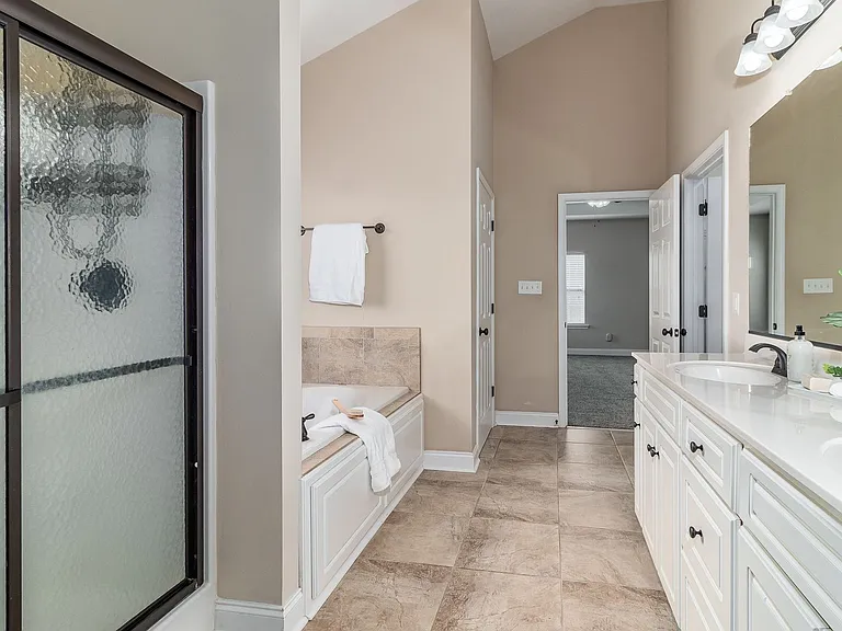 509 Hardwick Ct — Photo 17