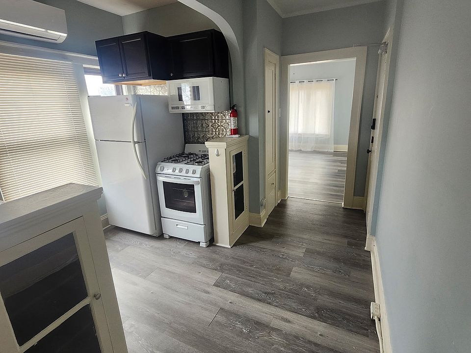 2nd image of 14323 Madison Ave #13