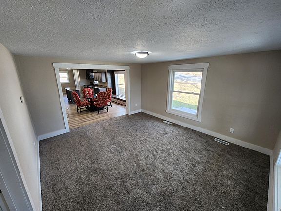 5th image of 106 Mountain Street