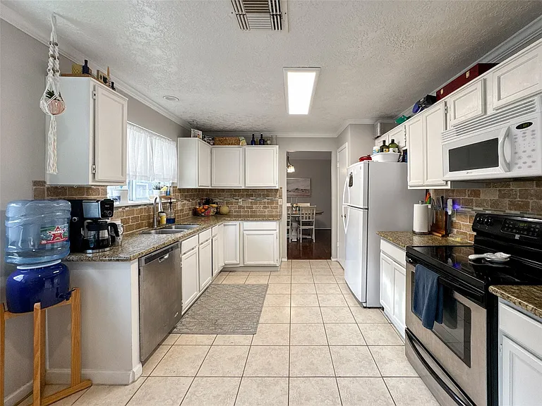 2909 Laurelridge Dr — Photo 15