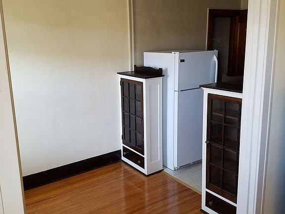 5th image of 2829 Park Ave APT 202