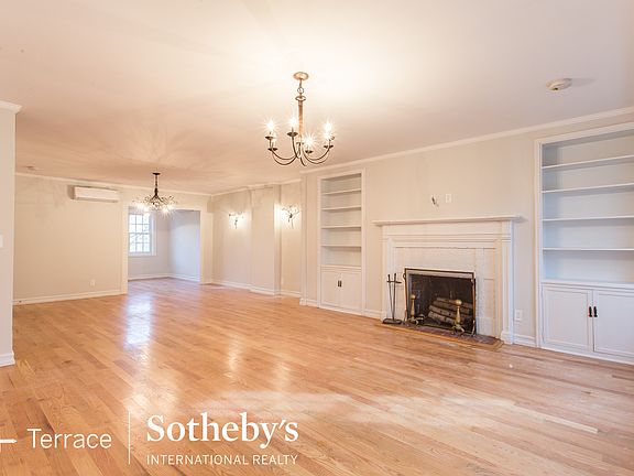 4th image of 170 Burns St #2