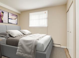 10847 112th St NW #206, Edmonton, AB T5H 3H4