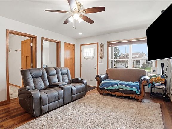 5th image of 1624 Arrington Dr