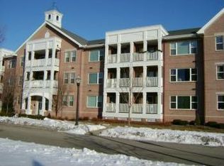 418 56th St UNIT 103, Kenosha, WI 53140