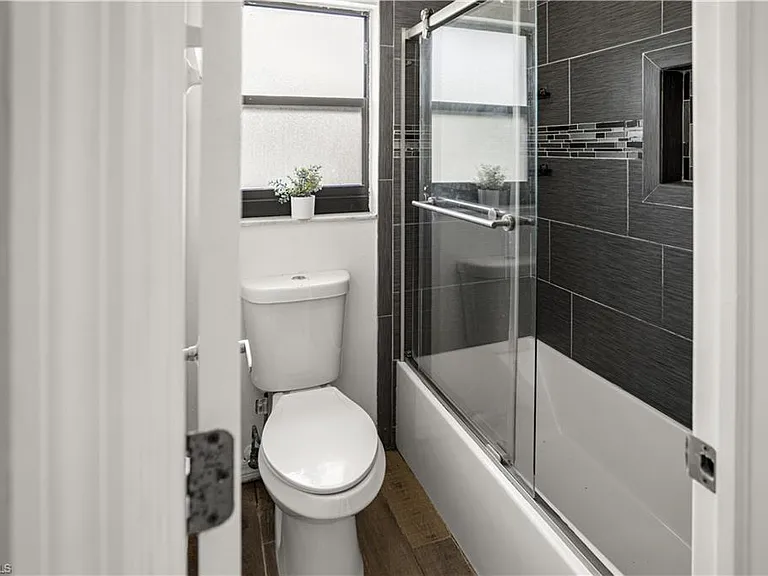 17370 W Carnegie Cir #370 — Photo 9