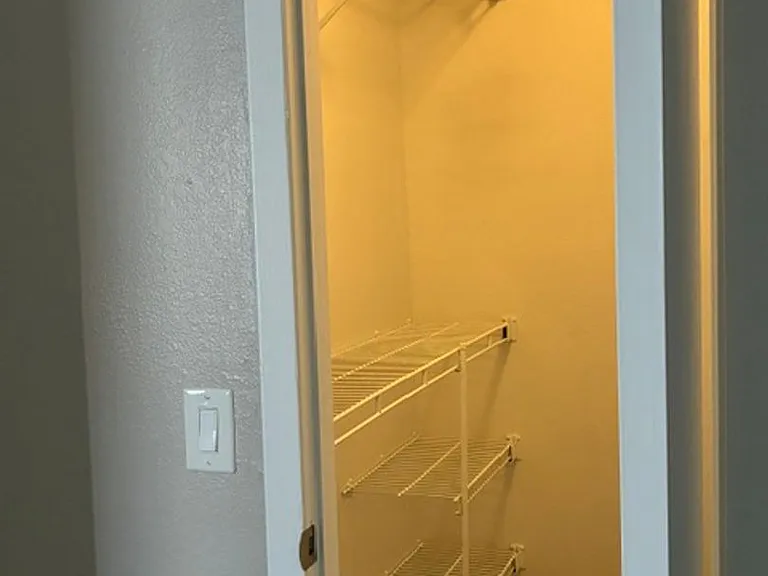 Mandalay Bay Apartments — Photo 52
