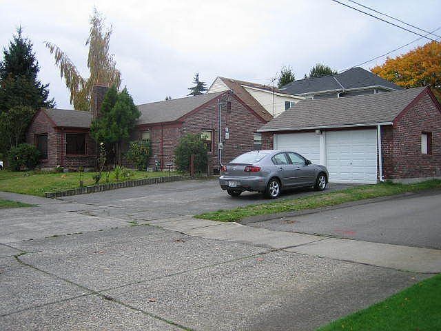 House w/Garage
