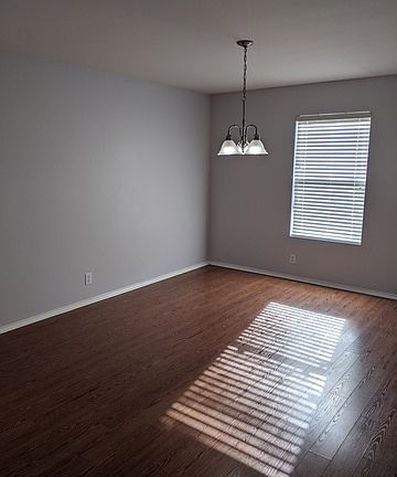 5th image of 3515 Carruthers Oak