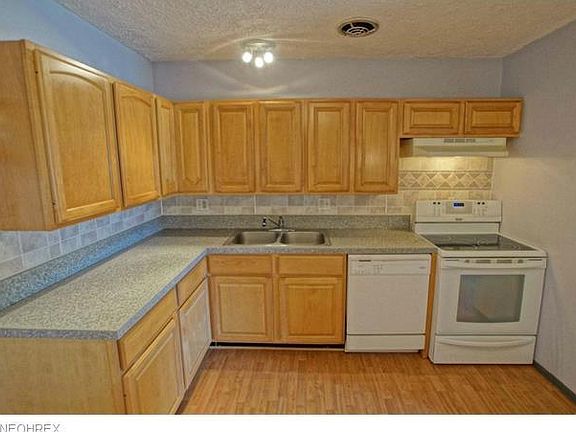 5th image of 6725 Canterbury Dr