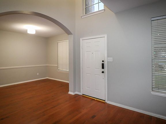 3rd image of 5313 Begonia Ct