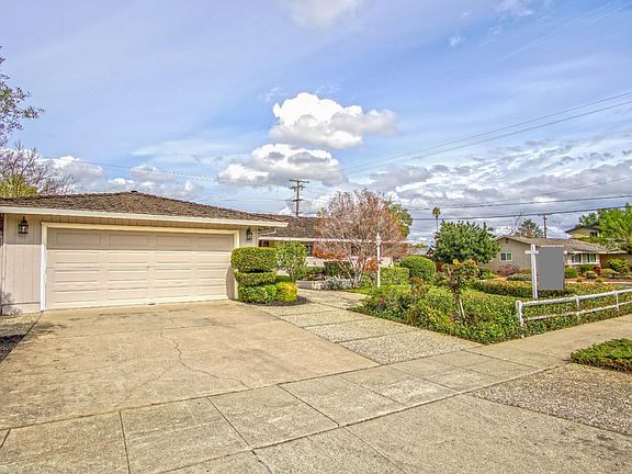 2nd image of 885 Helena Dr