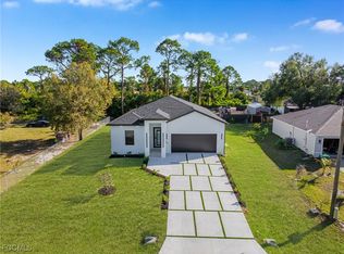5008 N Obispo Cir, Labelle, FL 33935