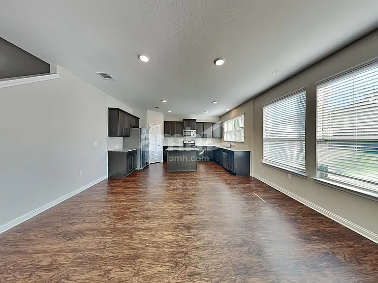 8013 Turnberry Ln — Photo 5