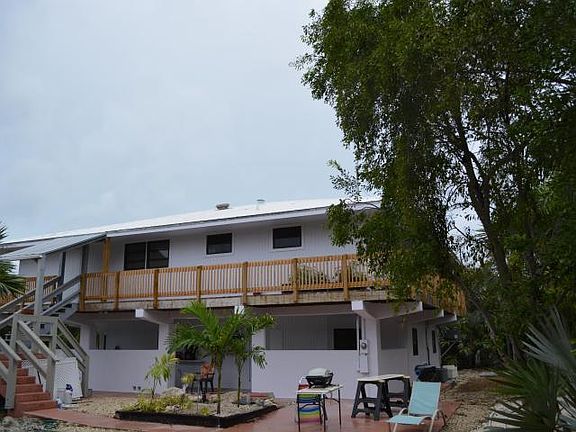 2nd image of 250 Coral Ave