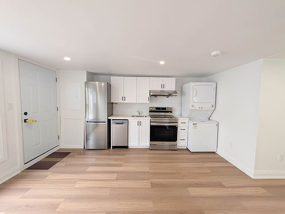 5th image of 401 Navy St #3