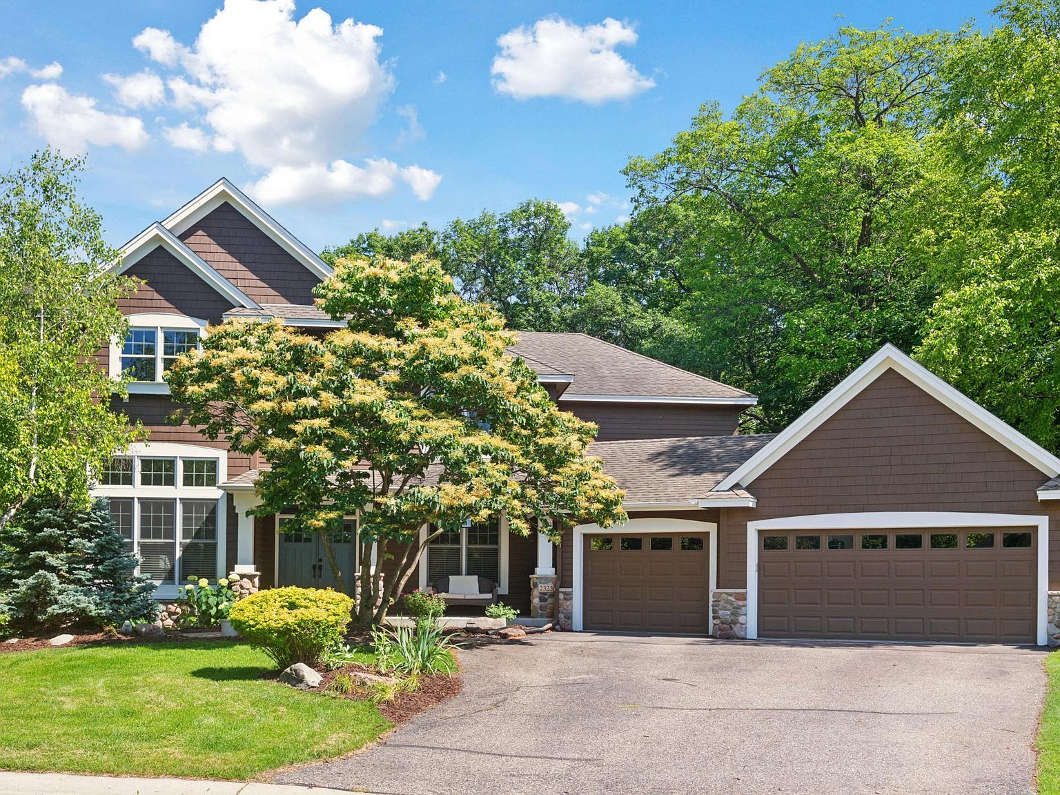 2323 Harrison Hill Ct, Chanhassen, MN 55317 | Zillow