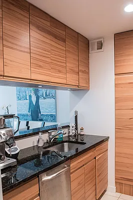 Sold by Luminous Realty | media 18