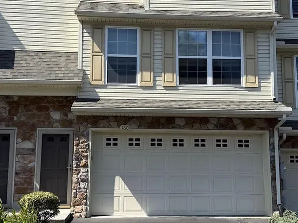 160 Mapleton Dr, Harrisburg, PA 17112