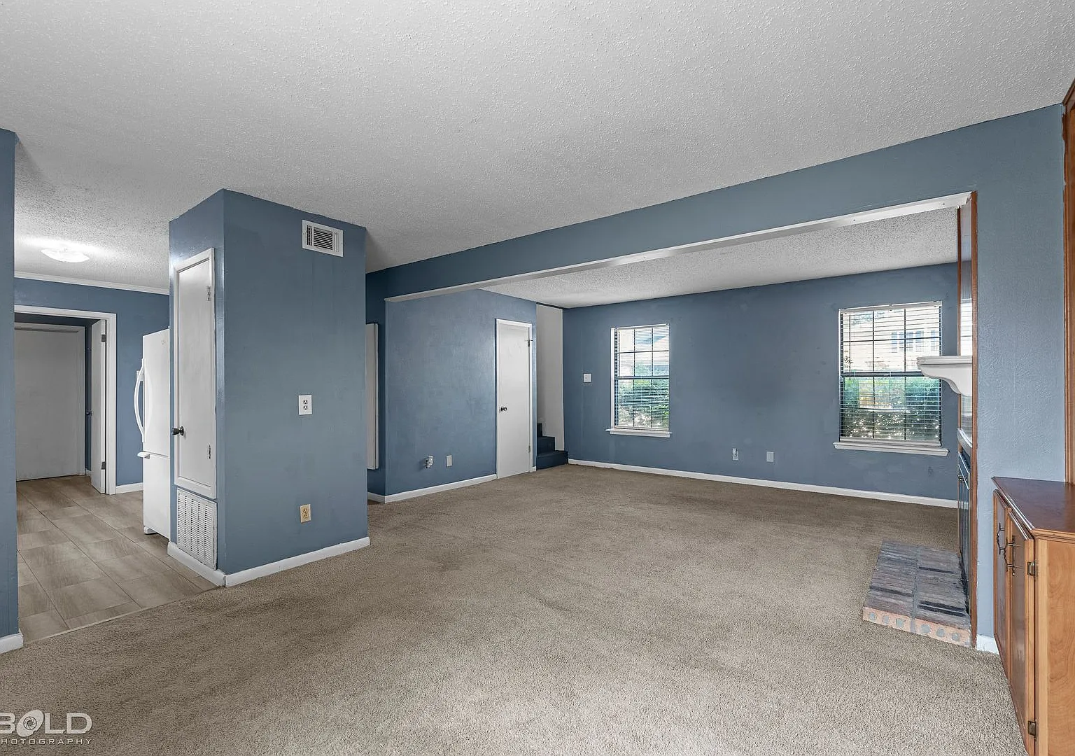 Spacious 2-Bedroom Bossier City Home with 2-Car Garage & Tennis Court Access — Photo 4