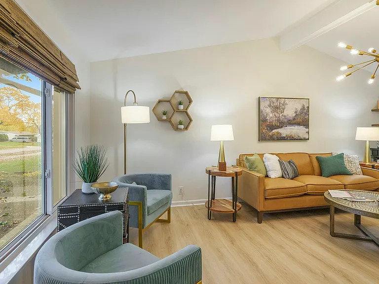 2804 Canterbury Rd — Photo 16