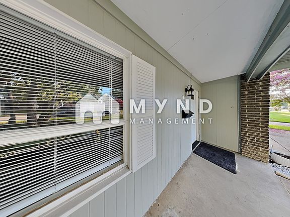 3rd image of 3328 High Vista Dr