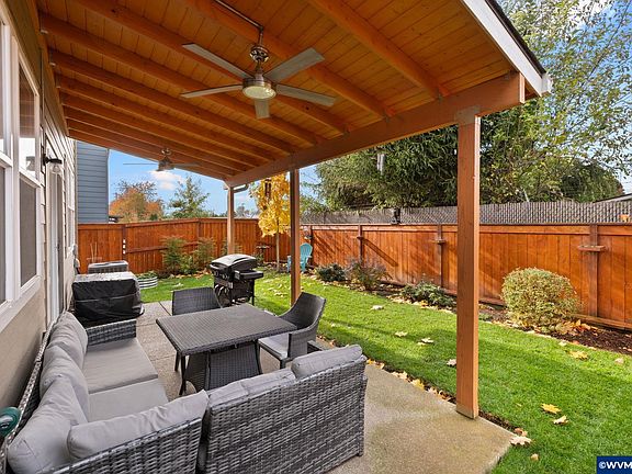 5th image of 371 Himalaya St NE