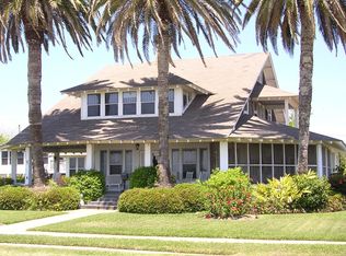 506 S Bay Blvd, Palacios, TX 77465