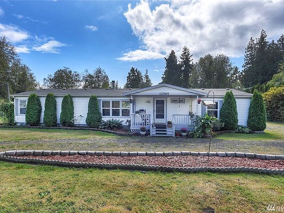 4th image of 12565 NE Douglas Dr