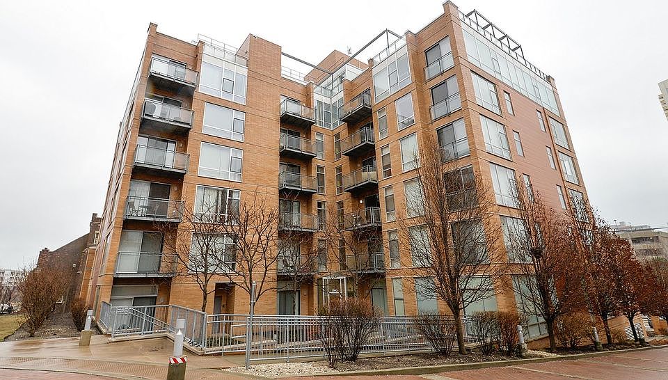 1st image of 1720 Oak Ave #604