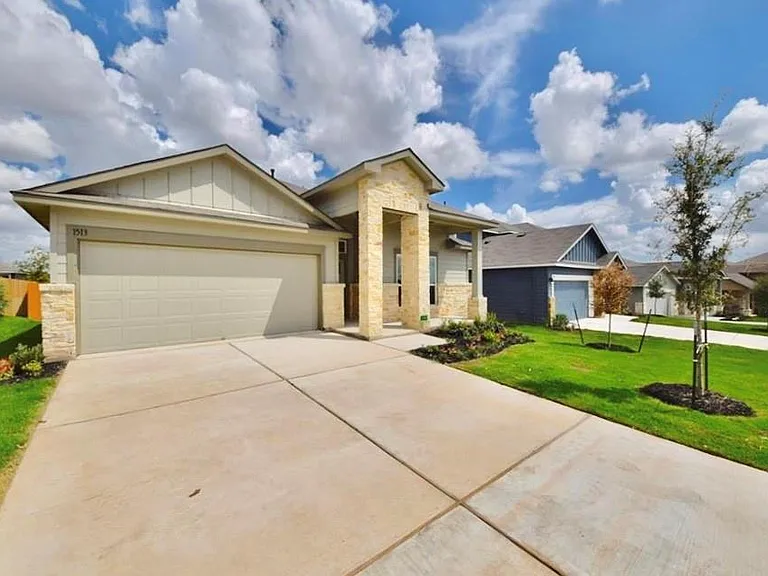 1513 Fort Dessau Rd — Photo 3