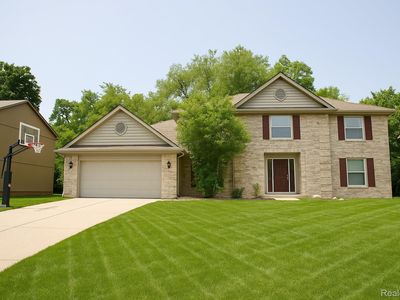5517 Loch Moor Dr, Clarkston, MI, 48346