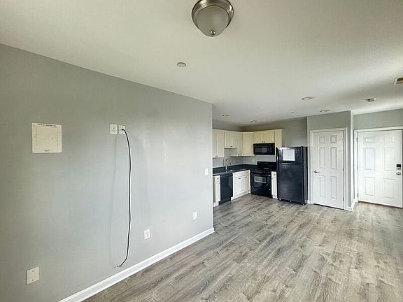 3rd image of 374 Amory St #6