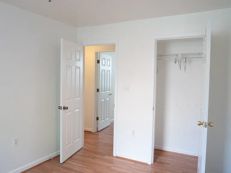 2300 18th St NE #2300 — Photo 36