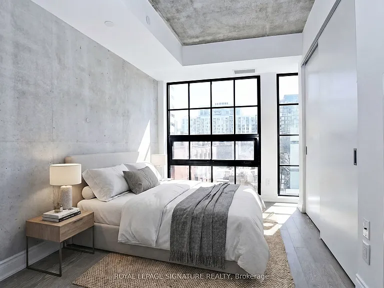 608 Richmond St W #514 — Photo 3