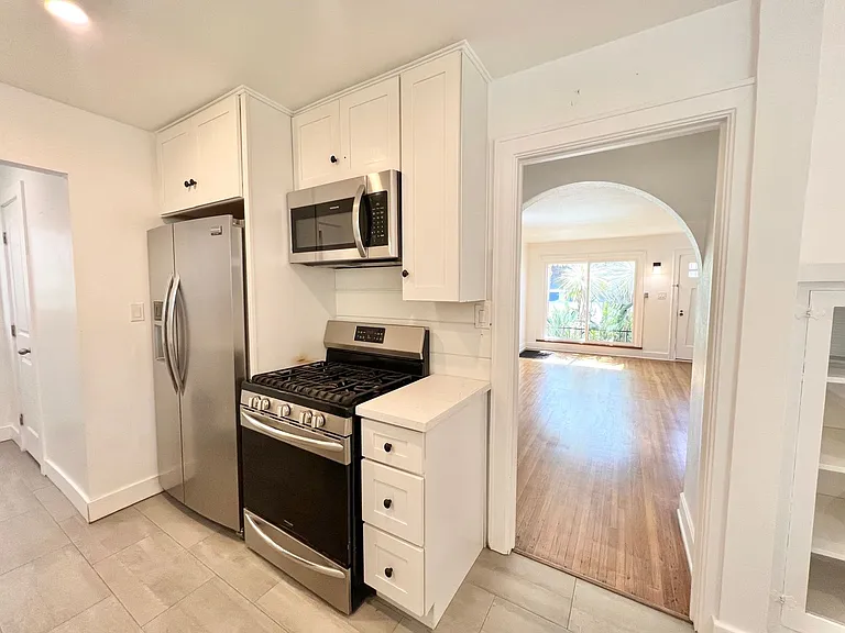 Stunning Ocean & Bay View Two-Story Home on the Long Beach Peninsula — Photo 17