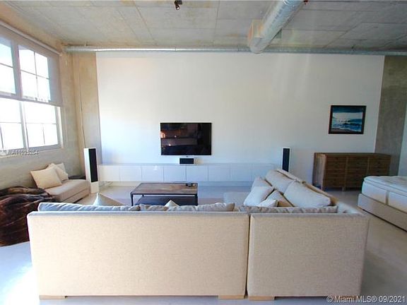 3rd image of 410 1st Ave #504