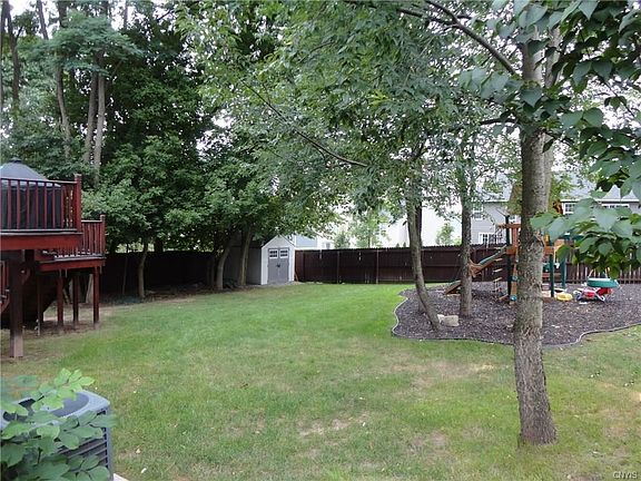 4th image of 48 Aspen Springs Dr