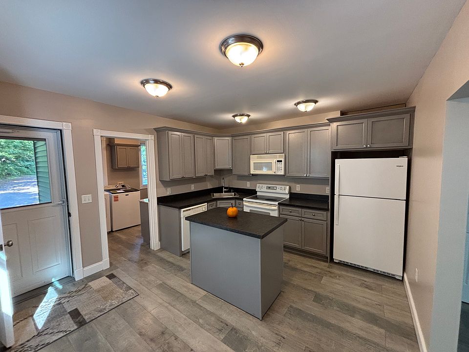 Kitchen, back entrance