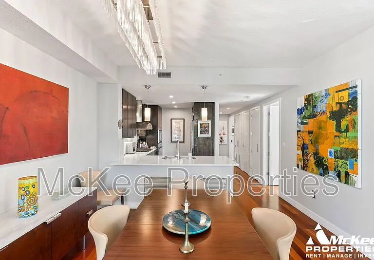 1199 Pacific Hwy #304 — Photo 6