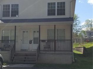 22 W Hills Rd, New Haven, CT 06515