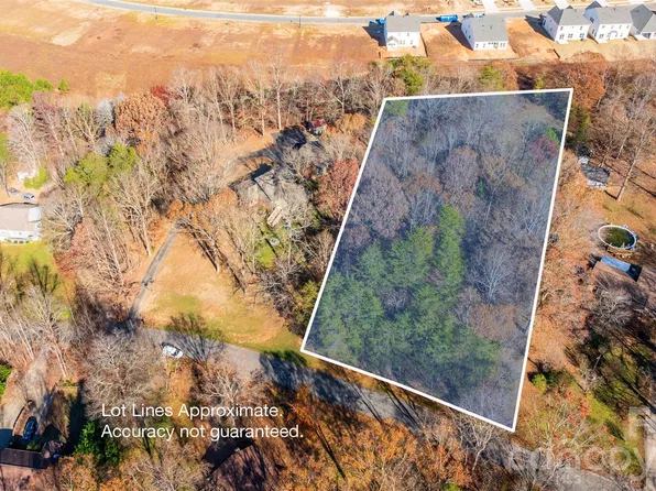 6 Lynmore Dr, Sherrills Ford, NC 28673